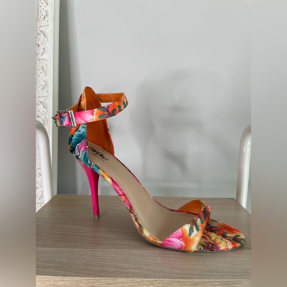 Beautiful bright floral heels